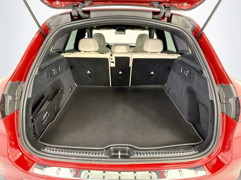 Certified 2026 Mercedes-Benz GLC 300 image 27