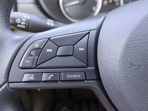 Used 2025 Nissan Versa S w/ Trunk Package FWD image 22