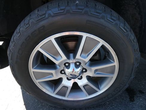 Used 2014 Ford F150 Lariat w/ Equipment Group 502A Luxury AWD/4WD image 10