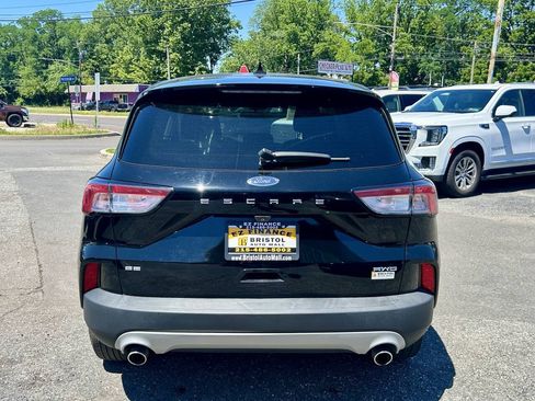 Used 2021 Ford Escape SE w/ Cold Weather Package AWD/4WD image 5