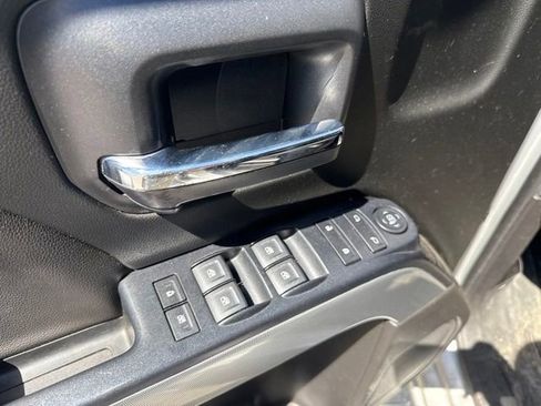 Used 2018 Chevrolet Silverado 1500 LT w/ All Star Edition AWD/4WD image 11