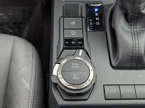 New 2025 Toyota Tacoma SR5 image 18