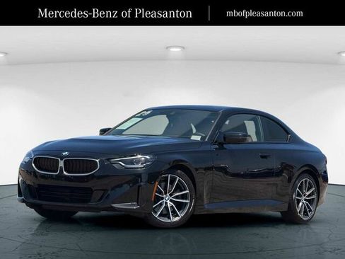 Used 2025 BMW 230i Coupe w/ Convenience Package RWD image 1