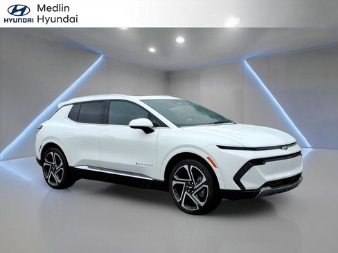 Used 2024 Chevrolet Equinox EV LT w/ Active Safety Package 3 image 1