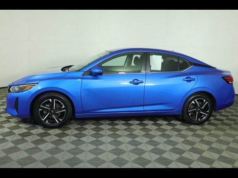 Used 2024 Nissan Sentra SV FWD image 14