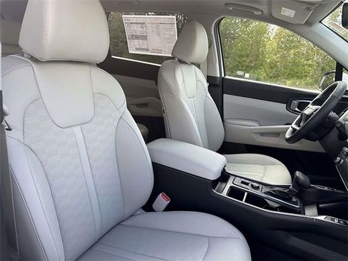 New 2026 Kia Sorento S w/ S Panoramic Sunroof Package FWD image 26