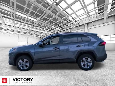 Used 2024 Toyota RAV4 XLE AWD/4WD image 5