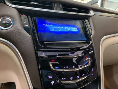 Used 2016 Cadillac XTS Luxury AWD/4WD image 17
