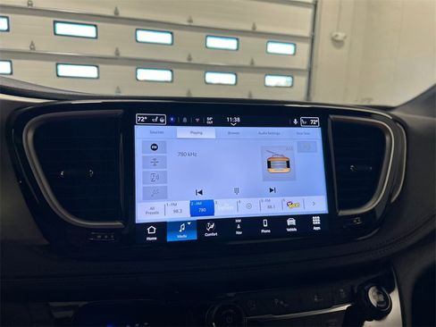 New 2026 Chrysler Pacifica Pinnacle image 21