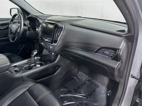 Used 2023 Chevrolet Traverse RS FWD image 38