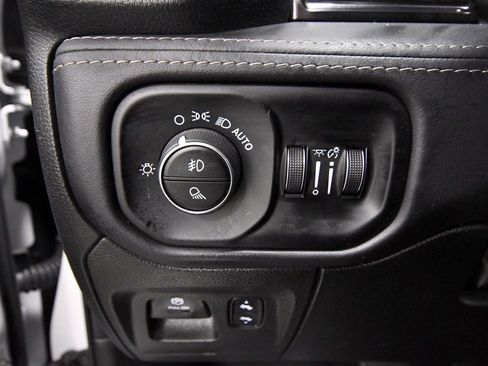 Used 2023 RAM 1500 Limited w/ Body Color Bumper Group image 19