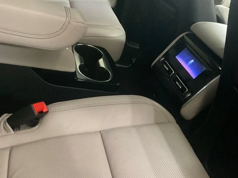 Used 2025 Lincoln Aviator Reserve w/ Equipment Group 201A AWD/4WD image 15