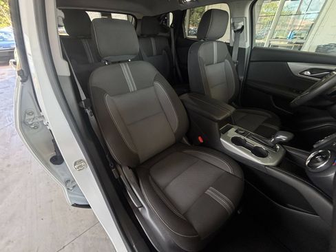 Used 2025 Chevrolet Blazer LT FWD image 36