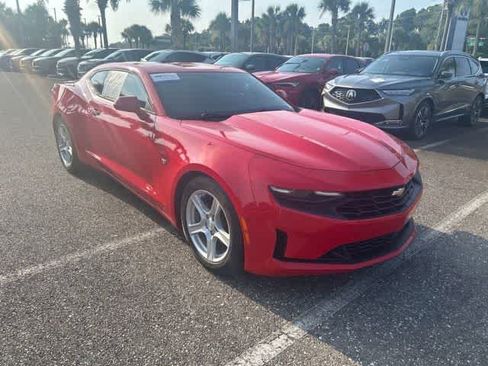 Used 2022 Chevrolet Camaro LT RWD image 8