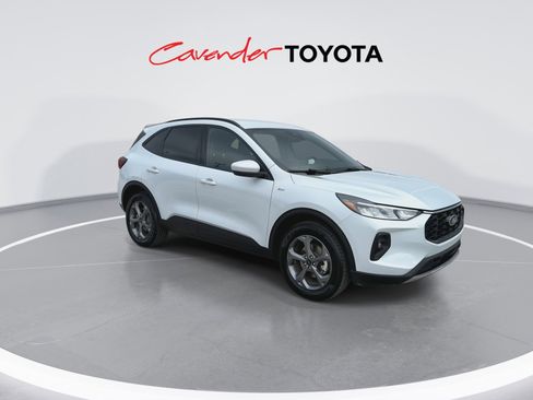 Used 2025 Ford Escape ST-Line Select image 2