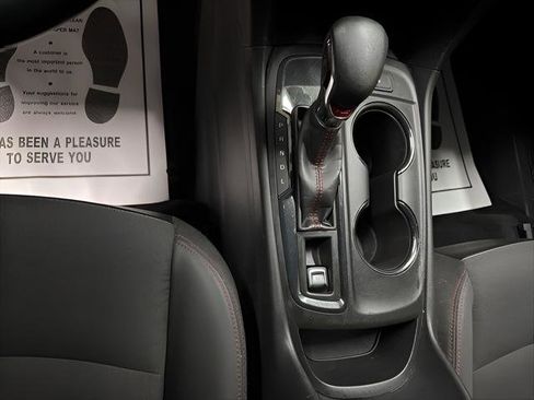 Used 2023 Chevrolet Equinox RS image 18