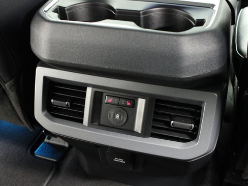 Used 2025 Ford F250 Lariat image 18