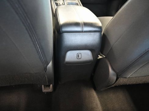 Used 2024 Nissan Sentra SV image 24