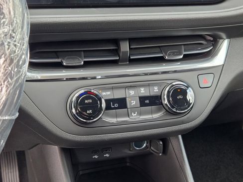 New 2026 Buick Envista Sport Touring FWD image 36