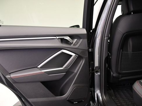 Used 2025 Audi Q3 2.0T Premium Plus w/ Premium Plus Package image 41