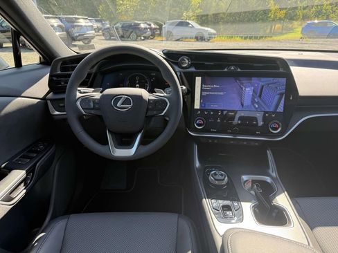 Used 2025 Lexus RZ 450e image 8