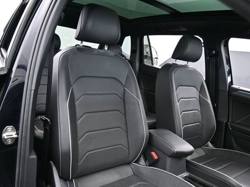 Used 2022 Volkswagen Tiguan SEL R-Line image 51