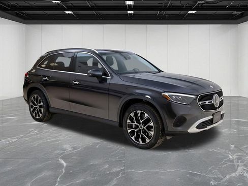 Used 2025 Mercedes-Benz GLC 350e 4MATIC w/ Driver Assistance Package image 3