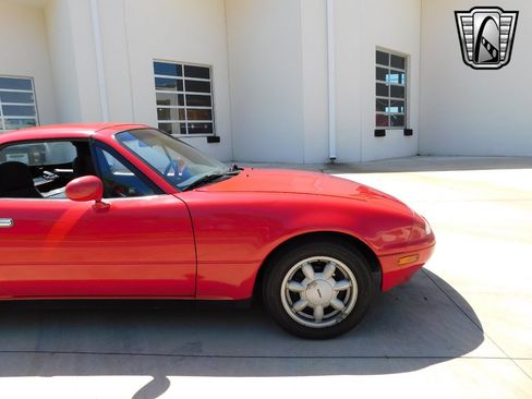 Used 1990 MAZDA MX-5 Miata image 13