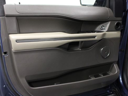 Used 2020 Ford Expedition XLT w/ Equipment Group 202A image 11