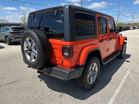 Used 2019 Jeep Wrangler Unlimited Sahara w/ Cold Weather Group AWD/4WD image 6