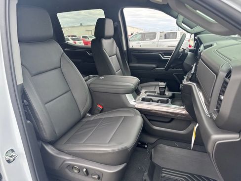 New 2026 Chevrolet Silverado 1500 LTZ w/ Z71 Off-Road Package image 14