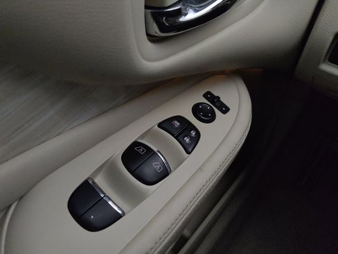 Used 2015 Nissan Murano Platinum w/ Platinum Technology Package FWD image 27