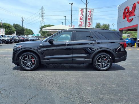 Certified 2025 Ford Explorer ST-Line w/ ST-Line Street Pack AWD/4WD image 9