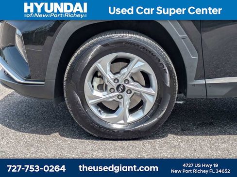 Used 2023 Hyundai Tucson SE AWD/4WD image 10