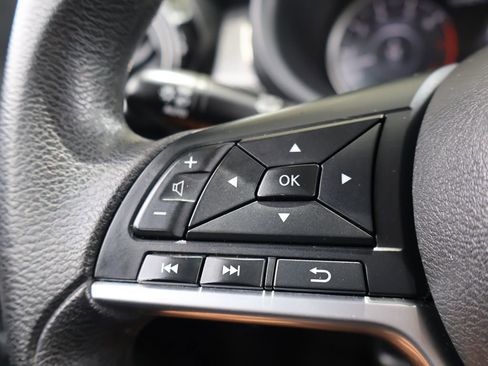 Used 2020 Nissan Kicks SV FWD image 34