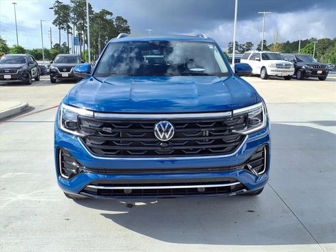 Certified 2025 Volkswagen Atlas SEL Premium R-Line AWD/4WD image 3