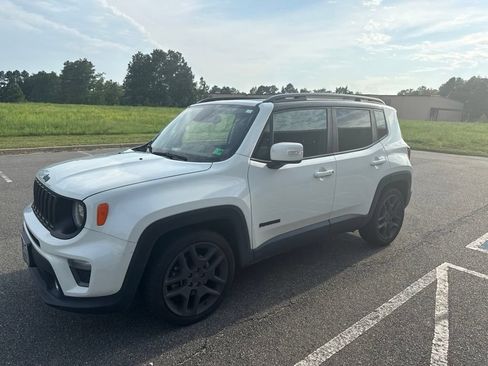 Used 2020 Jeep Renegade Altitude FWD image 3