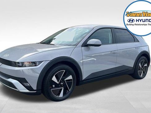 New 2026 Hyundai Ioniq 5 SE image 3