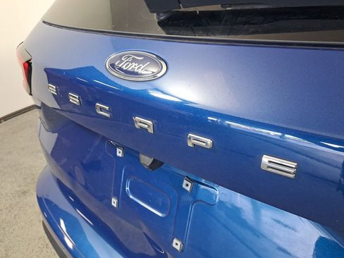 Used 2023 Ford Escape ST-Line Select w/ Tech Pack #1 AWD/4WD image 7