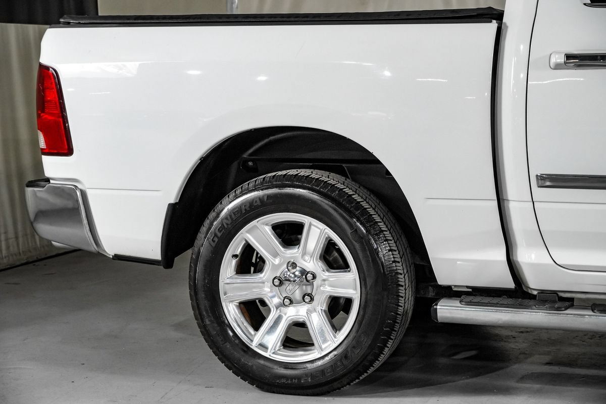 Used 2017 RAM 1500 SLT RWD image 6