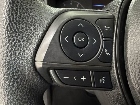 Used 2025 Toyota Corolla LE FWD image 10