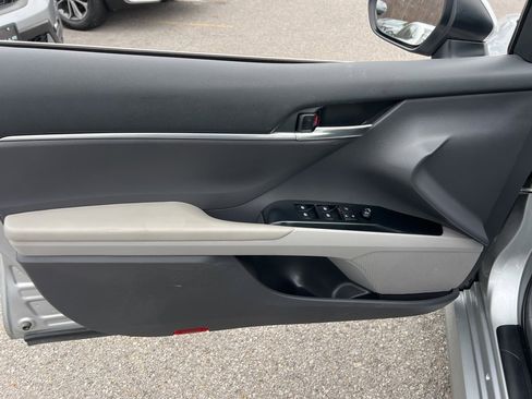 Used 2020 Toyota Camry LE image 20