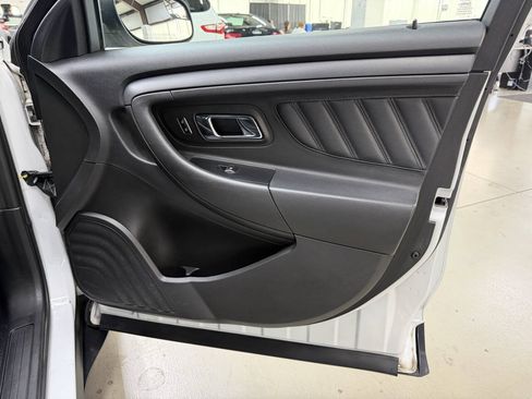Used 2016 Ford Taurus Police Interceptor AWD image 16