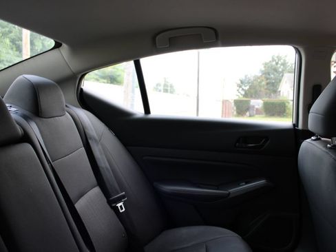 Used 2025 Nissan Altima 2.5 SV FWD image 20