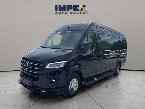 Used 2024 Mercedes-Benz Sprinter 3500 image 1