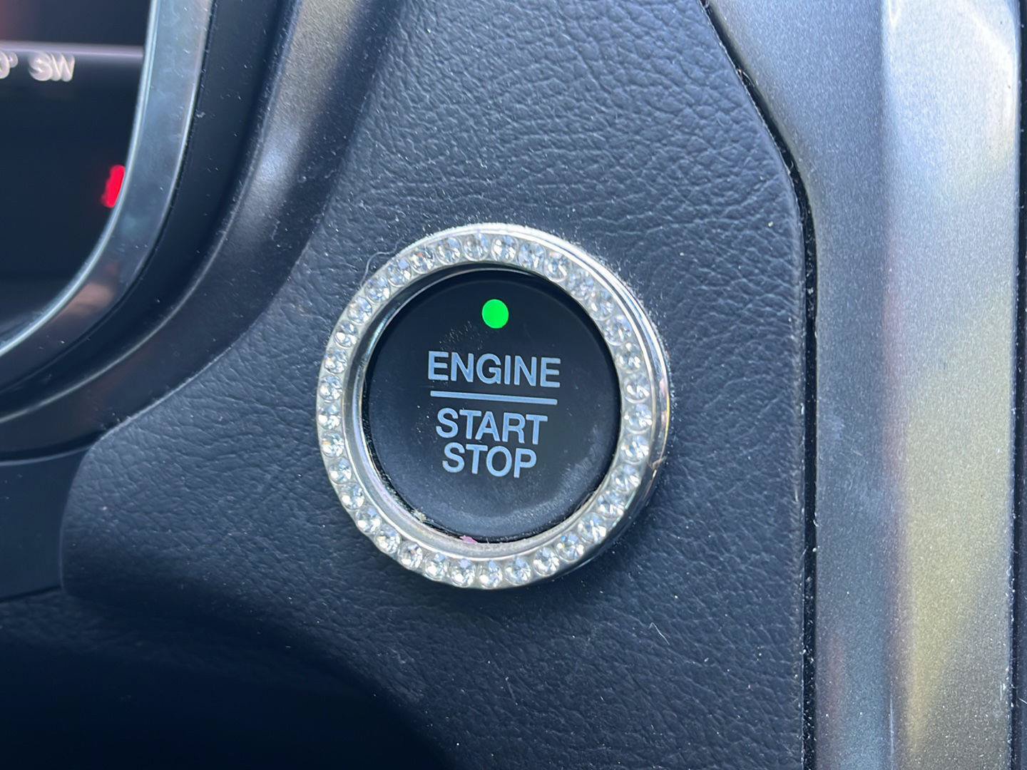 Used 2020 Ford Fusion SE FWD image 13