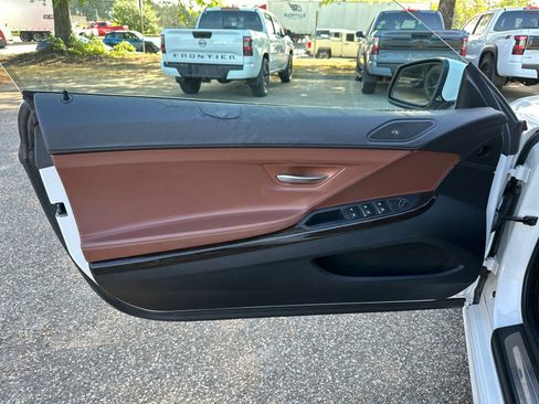 Used 2012 BMW 650i Convertible image 10