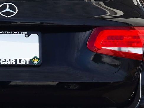 Used 2018 Mercedes-Benz GLC 300 w/ Premium Package image 20