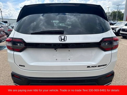 Used 2025 Honda Pilot Black Edition image 6