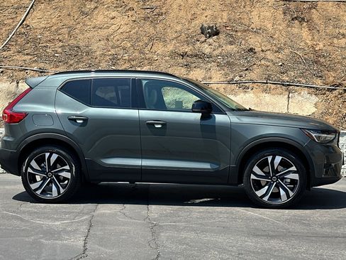 New 2026 Volvo XC40 B5 Ultra AWD/4WD image 3